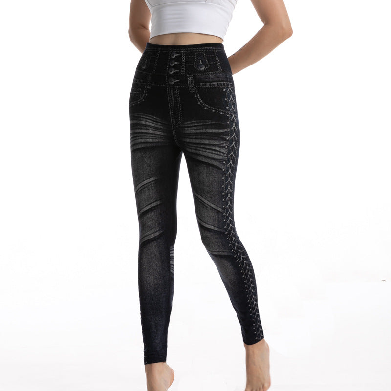 Black Breathable Slim Fit Capri Pants