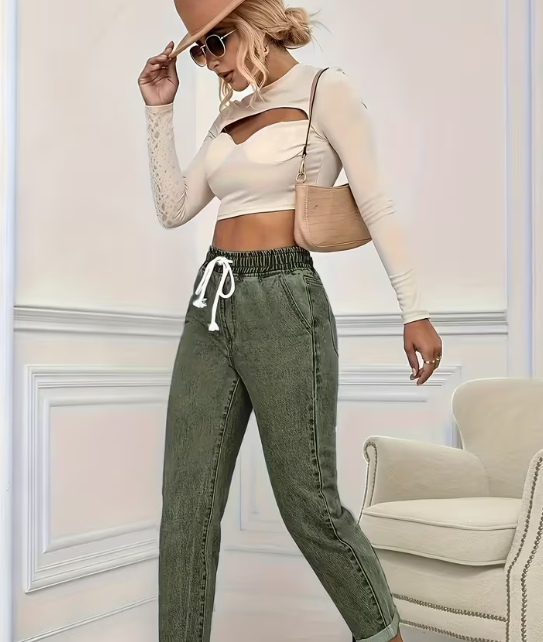 Elegant Straight-Leg Washed Denim Jeans For Women