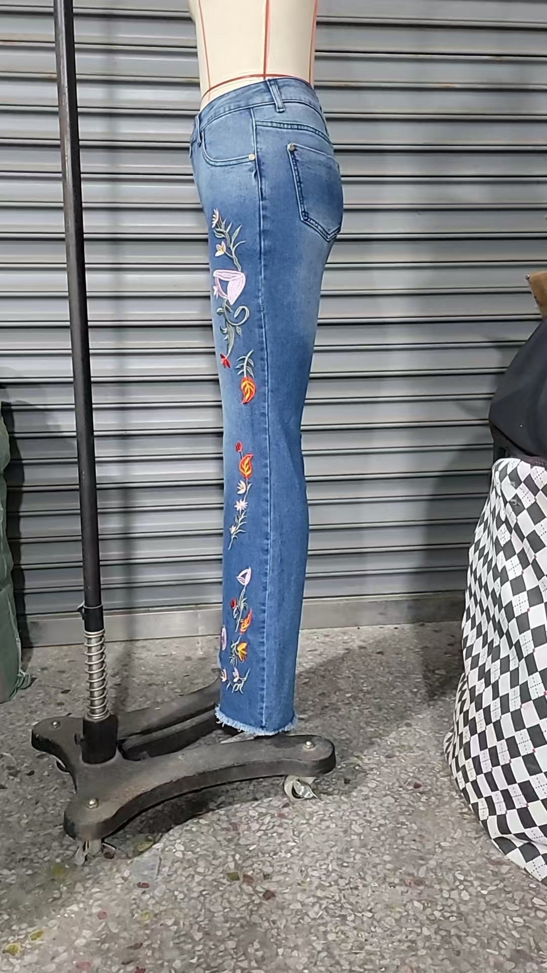 High-elasticity Embroidered Flared Jeans For Women