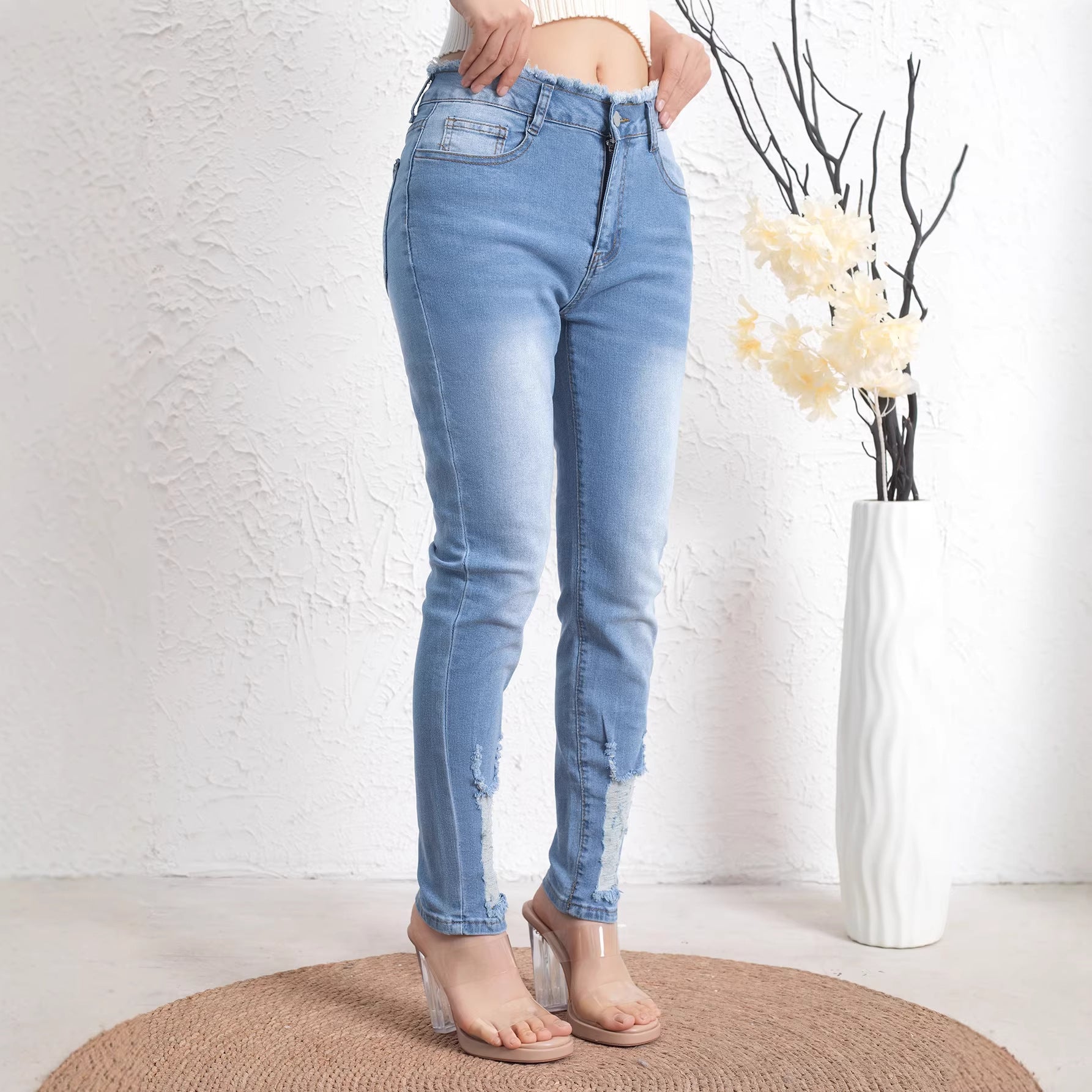Retro Frayed-edge Ripped Stretch Jeans